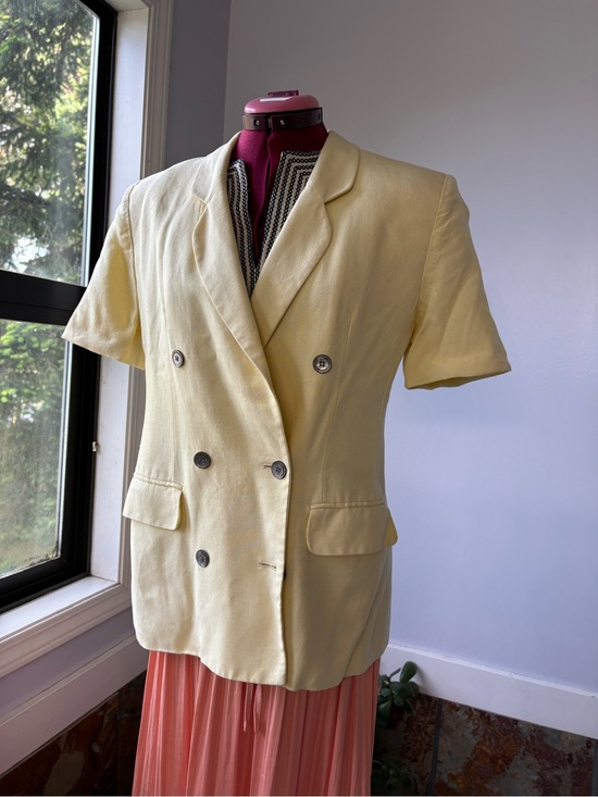 Jones New York Jackets & Blazers - Jones New York Pale Yellow Short Sleeve Blazer